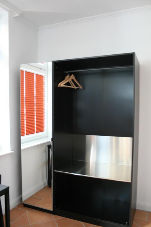 רוסטוק Apartmenthaus Unterwegs חדר תמונה