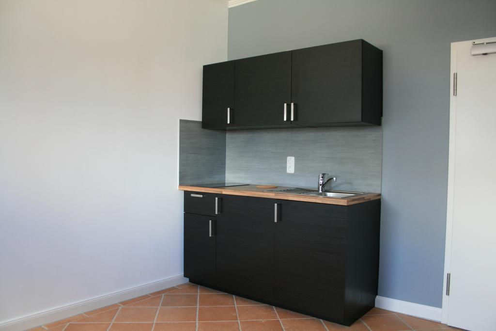 רוסטוק Apartmenthaus Unterwegs מראה חיצוני תמונה