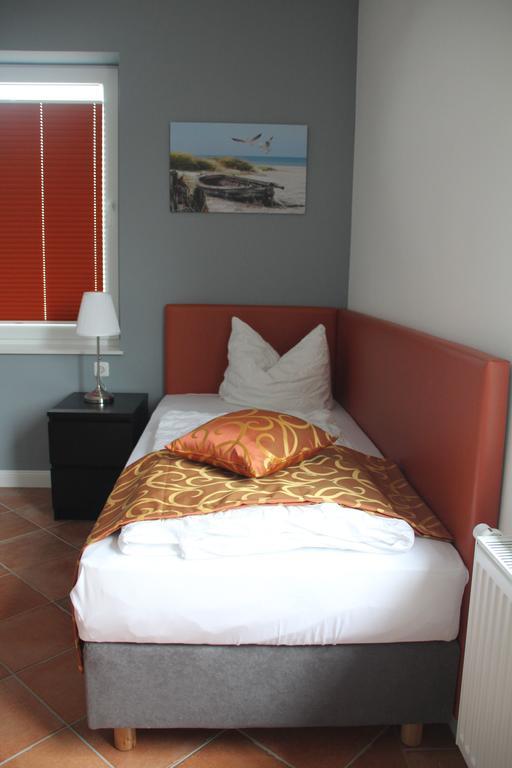 רוסטוק Apartmenthaus Unterwegs חדר תמונה