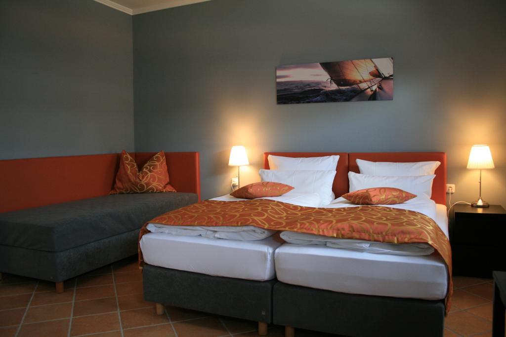 רוסטוק Apartmenthaus Unterwegs מראה חיצוני תמונה